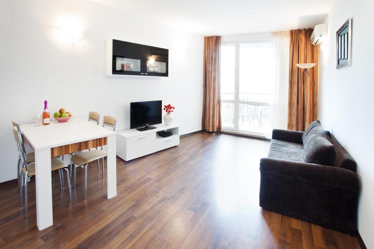 Vilmar Aparthotel Pomorie Exterior photo