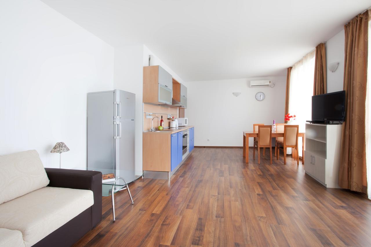 Vilmar Aparthotel Pomorie Exterior photo